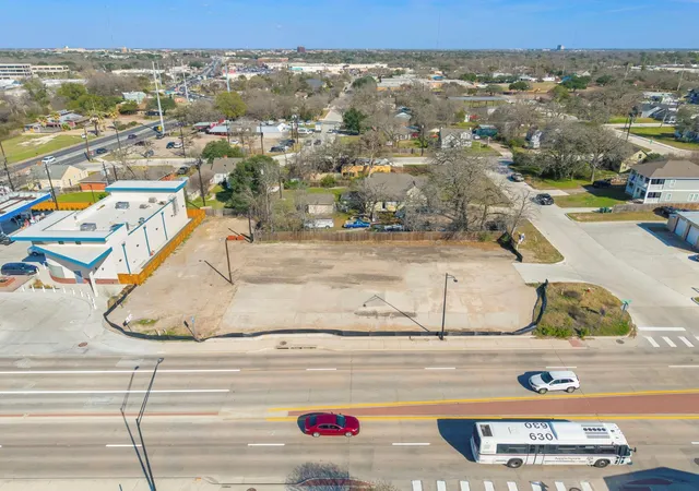 5th image of 3209/3213 S College Avenue, Bryan, TX 77801 | MLS# 62380574