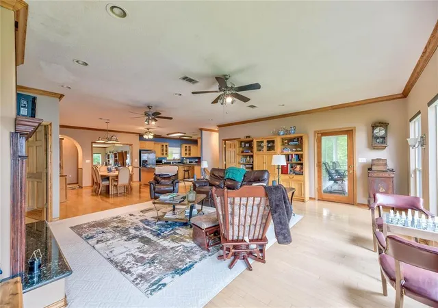 Photo 4 of Single family home for sale at 172 Cedar Ln, Livingston, TX 77351 | MLS# 10827317 | Listing updated on 2026-08-07