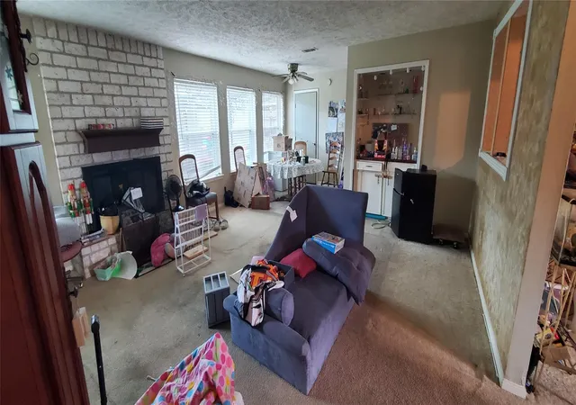 Photo 3 of Sale Pending at 10350 Sageglow Dr, Houston, TX 77089 | MLS# 57890766 | Listing updated on 2026-09-20