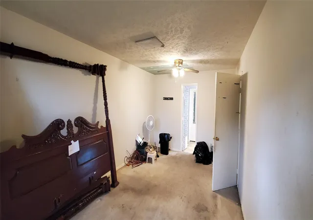 Photo 4 of Sale Pending at 10350 Sageglow Dr, Houston, TX 77089 | MLS# 57890766 | Listing updated on 2026-09-20
