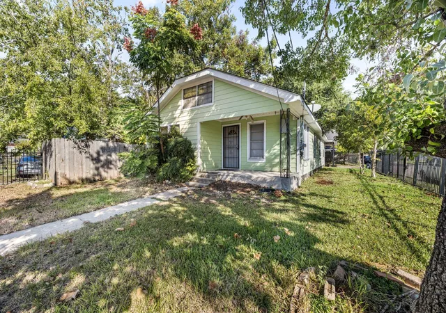 5th image of 222 E James St, Baytown, TX 77520 | MLS# 35814255