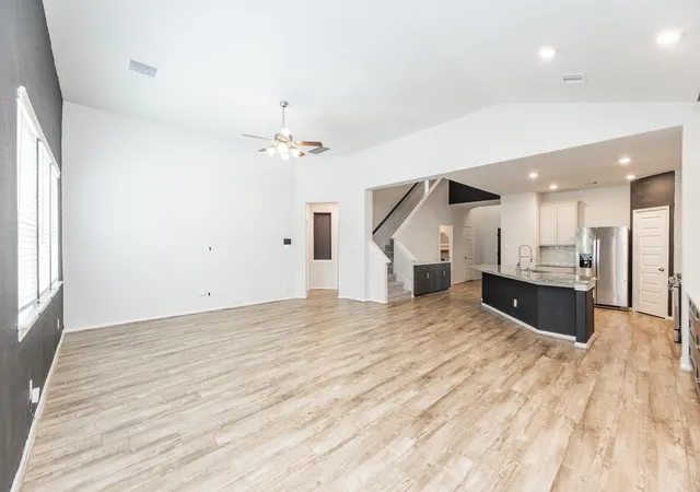 Photo 4 of Single family home for sale at 5943 Pearland Pl, Pearland, TX 77581 | MLS# 62103969 | Listing updated on 2026-09-21