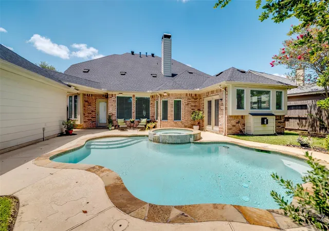 Photo 4 of Sale Pending at 12117 Cielio Bay Ln, Houston, TX 77041 | MLS# 30030549 | Listing updated on 2026-09-06
