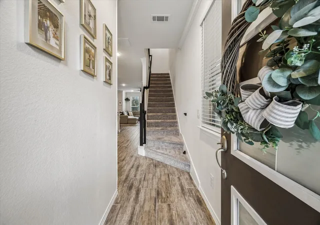Photo 2 of Single family home for sale at 1812 Agoura Hills Dr, Houston, TX 77080 | MLS# 36290500 | Listing updated on 2026-08-30