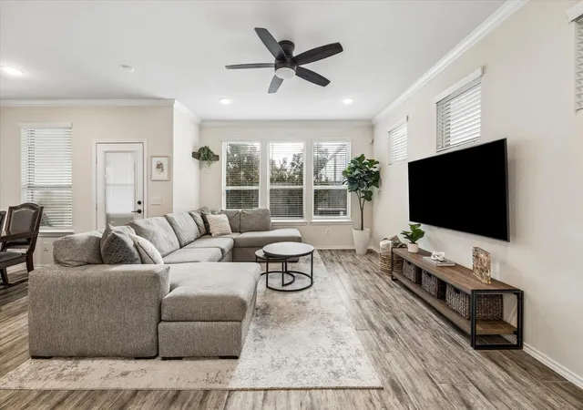 Photo 3 of Single family home for sale at 1812 Agoura Hills Dr, Houston, TX 77080 | MLS# 36290500 | Listing updated on 2026-08-30