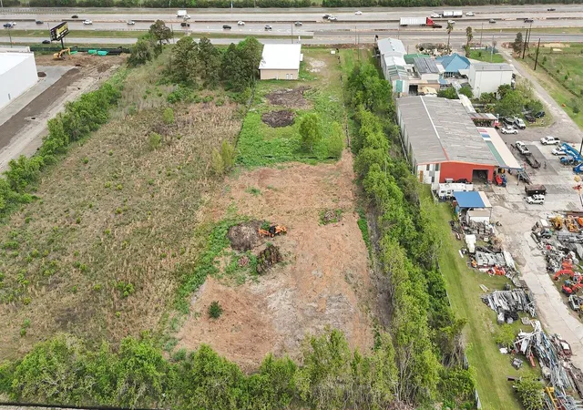 3rd image of 0 East Freeway Freeway, Baytown, TX 77521 | MLS# 10680098