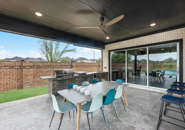 Photo 4 of Single family home for sale at 32002 Crested Knoll Ct, Fulshear, TX 77441 | MLS# 96392674 | Listing updated on 2026-04-21