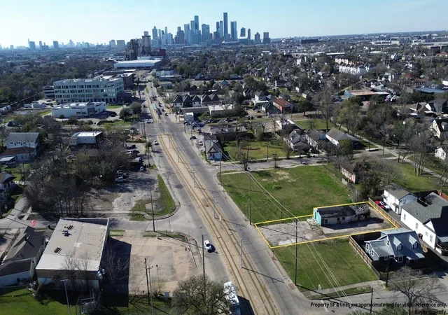 Photo 1 of Land for sale at 4815 Harrisburg Blvd, Houston, TX 77011 | MLS# 55895554 | Listing updated on 2026-08-25
