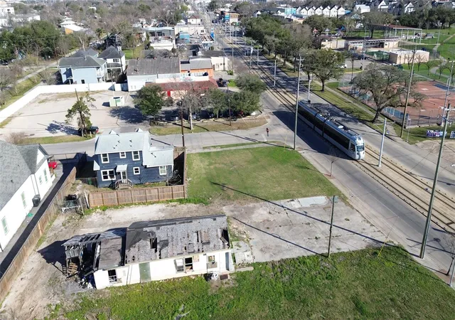 Photo 3 of Land for sale at 4815 Harrisburg Blvd, Houston, TX 77011 | MLS# 55895554 | Listing updated on 2026-08-25