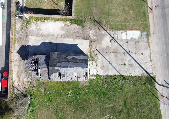 Photo 4 of Land for sale at 4815 Harrisburg Blvd, Houston, TX 77011 | MLS# 55895554 | Listing updated on 2026-08-25