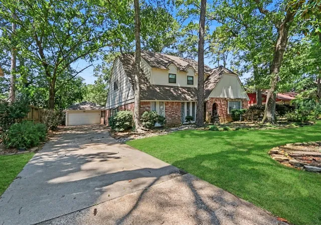 Photo 3 of Single family home for sale at 5918 Pine Arbor Dr, Houston, TX 77066 | MLS# 79569001 | Listing updated on 2026-09-10