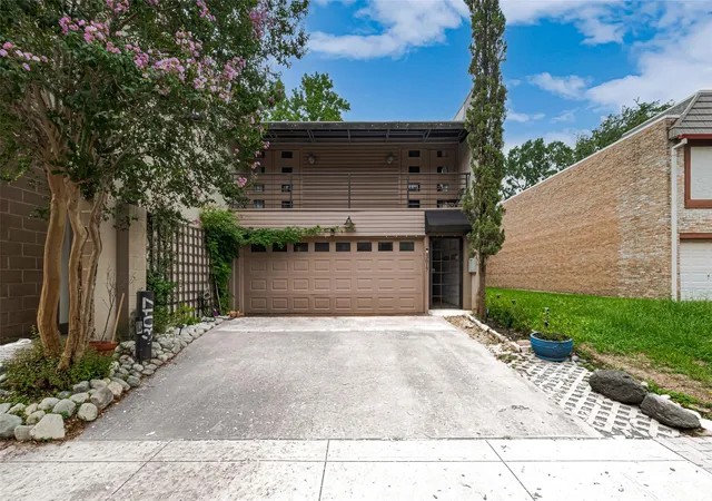 Townhouse for sale at 3017 Bissonnet St, Houston, TX 77005 | MLS# 45998361