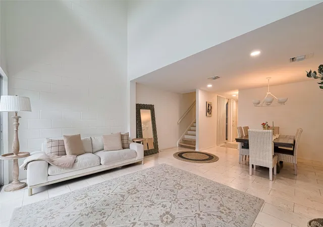 Photo 3 of Townhouse for sale at 3017 Bissonnet St, Houston, TX 77005 | MLS# 45998361 | Listing updated on 2026-09-09