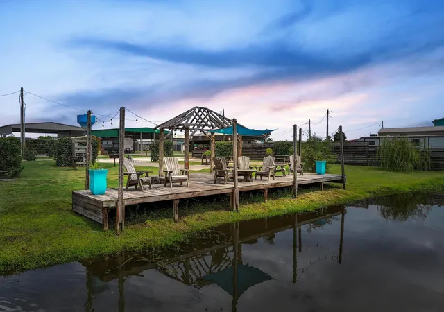 5th image of 894, 896 S Crystal Beach Rd, Port Bolivar, TX 77650 | MLS# 56674922