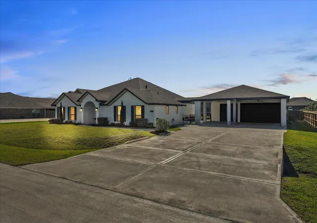 1st image of 3606 Pedregal Dr, Dickinson, TX 77539 | MLS# 90608288