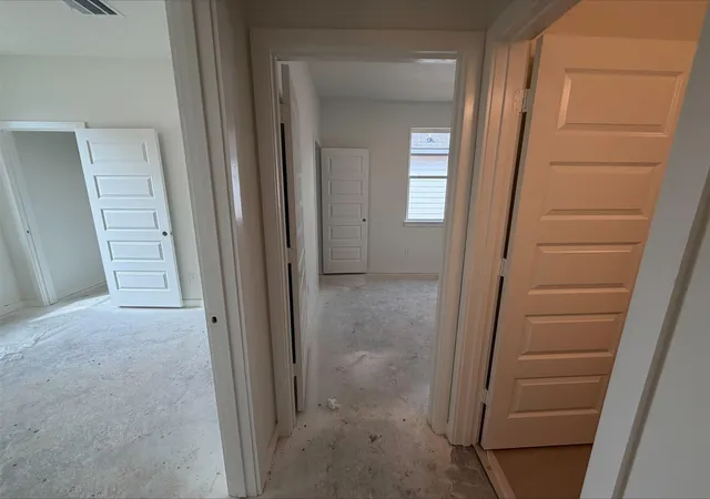 3rd image of 306 Rockbridge Dr, Huntsville, TX 77340 | MLS# 3382019