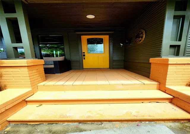 Photo 1 of Single family home for sale at 606 Vincent St, Houston, TX 77009 | MLS# 12480754 | Listing updated on 2026-09-16