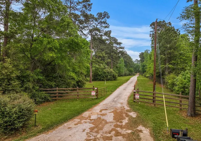 2nd image of 22414 Mueschke Rd, Tomball, TX 77377 | MLS# 39884338