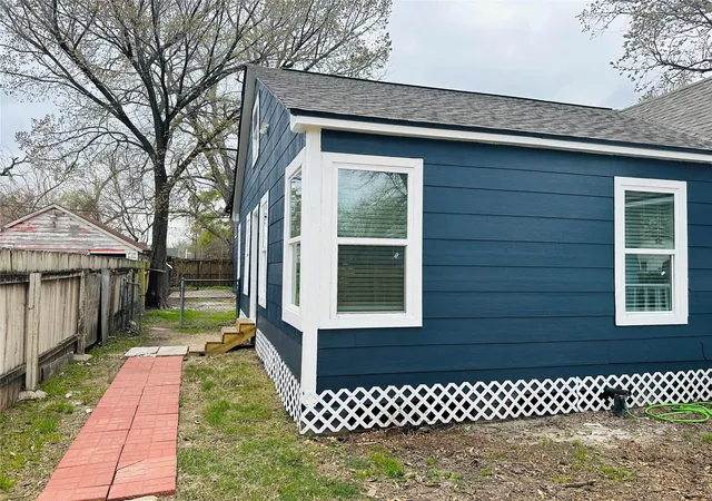 Photo 3 of Multi family home for sale at 4501 Averill St, Houston, TX 77009 | MLS# 34174133 | Listing updated on 2026-08-19