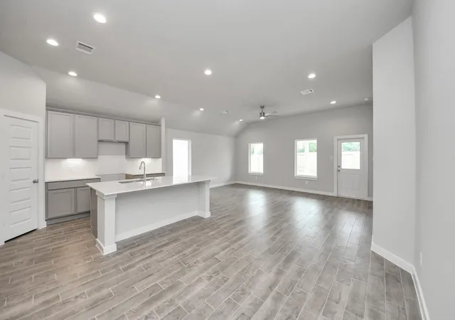 Photo 4 of Single family home for sale at 11719 Leafy Laurel Dr, Houston, TX 77066 | MLS# 15047051 | Listing updated on 2026-09-03