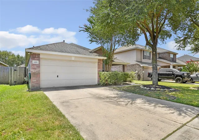 Photo 1 of Sale Pending at 16002 Ne Sonoma Park Dr, Houston, TX 77049 | MLS# 95293971 | Listing updated on 2026-09-17