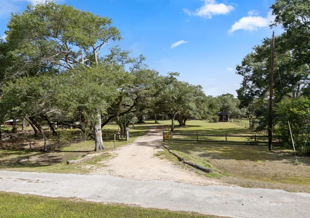 Homes for sale in Blessing, TX | 312 Private Road 821, Blessing, TX 77419 | MLS# 74354644