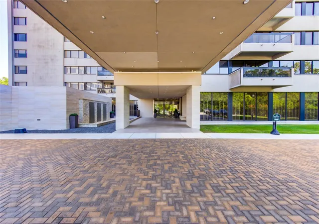 Photo 1 of Condo for sale at 49 Briar Holw Ln #101, Houston, TX 77027 | MLS# 89569015 | Listing updated on 2026-08-26