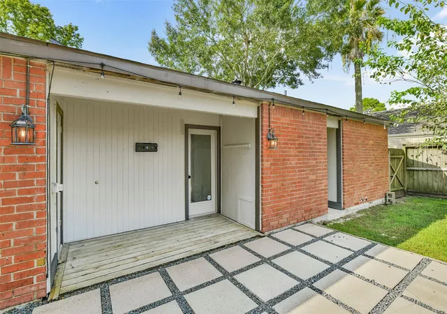 28th image of 15719 Stonehaven Dr, Houston, TX 77059 | MLS# 51052685