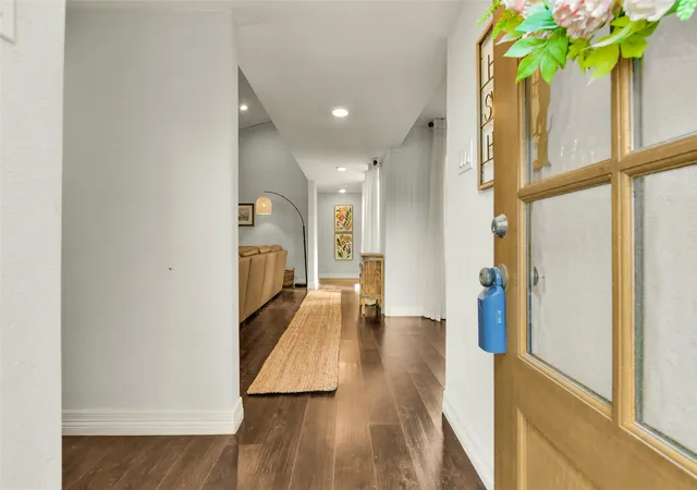 5th image of 15719 Stonehaven Dr, Houston, TX 77059 | MLS# 51052685