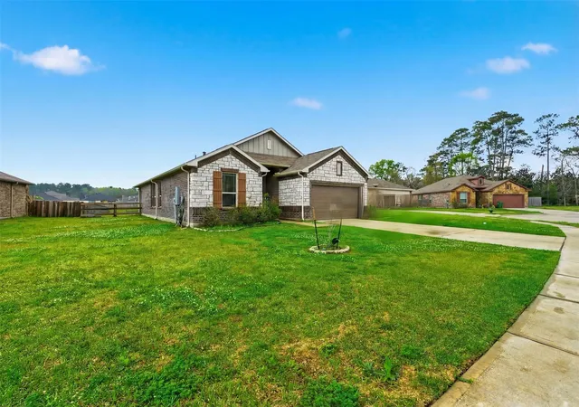 Homes for sale in Anahuac, TX | 527 Kickapoo Dr, Anahuac, TX 77514 | MLS# 63057831