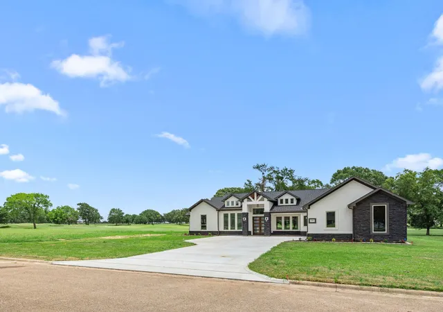 Homes for sale in Hempstead, TX | 210 Birdie Dr, Hempstead, TX 77445 | MLS# 49214649