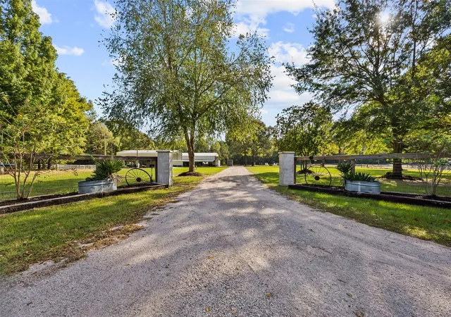Homes for sale in New Waverly, TX | 40 Olson Rd, New Waverly, TX 77358 | MLS# 95175203