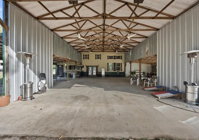 Homes for sale in New Waverly, TX | 40 Olson Rd, New Waverly, TX 77358 | MLS# 95175203