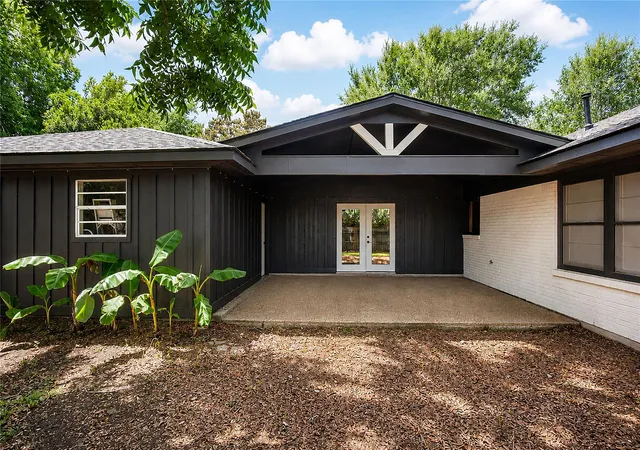 3rd image of 2400 Carrington St, Bay City, TX 77414 | MLS# 79540045