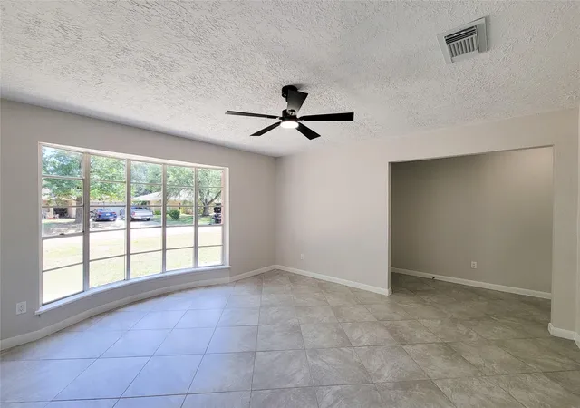4th image of 4427 Algernon Dr, Spring, TX 77373 | MLS# 84329385
