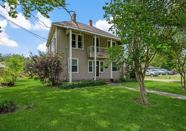 2nd image of 1005 W Clayton St, Dayton, TX 77535 | MLS# 12557670