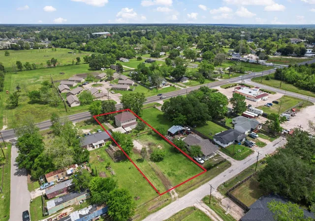 5th image of 1005 W Clayton St, Dayton, TX 77535 | MLS# 12557670