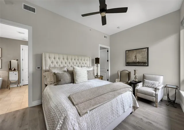 2nd image of 1 Waterway Ct, Spring, TX 77380