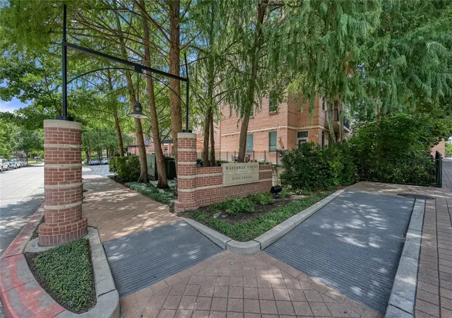 2nd image of 1 Waterway Ct #3F/4F, The Woodlands, TX 77380 | MLS# 34296200