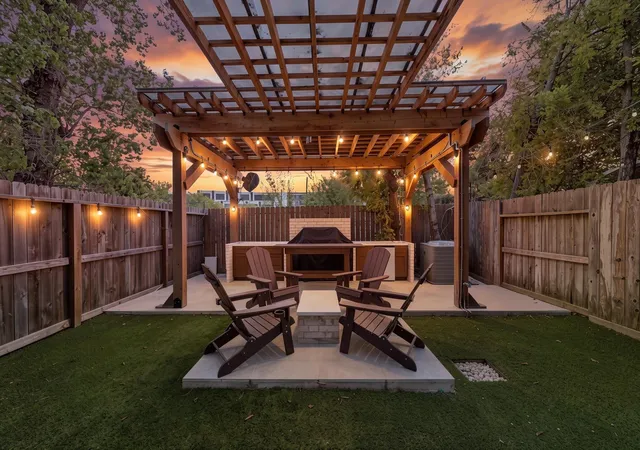 3rd image of 1128 Malone St, Houston, TX 77007 | MLS# 24840762