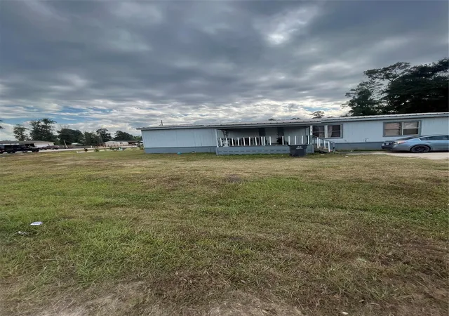 Photo 2 of Single family home for sale at 8009 Forest Tr Blvd, Conroe, TX 77306 | MLS# 73148827 | Listing updated on 2026-04-16