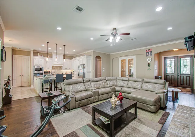 3rd image of 314 Martin Luther King St S, Ames, TX 77575 | MLS# 14189784