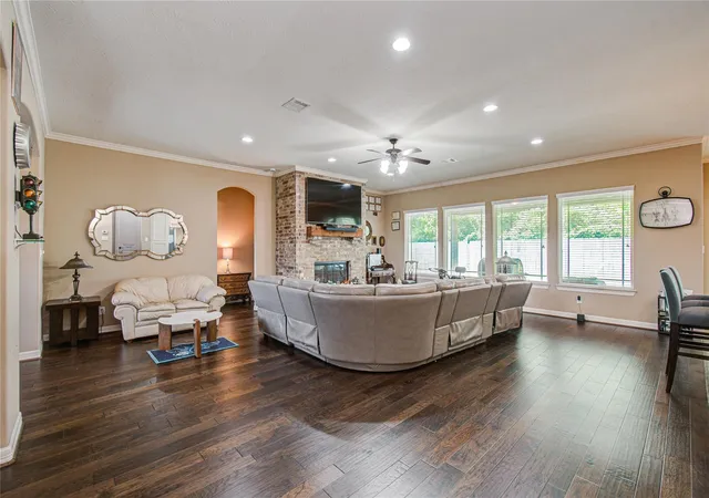 5th image of 314 Martin Luther King St S, Ames, TX 77575 | MLS# 14189784