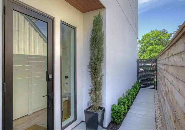 4th image of 6017 San Felipe St, Houston, TX 77057 | MLS# 90103393