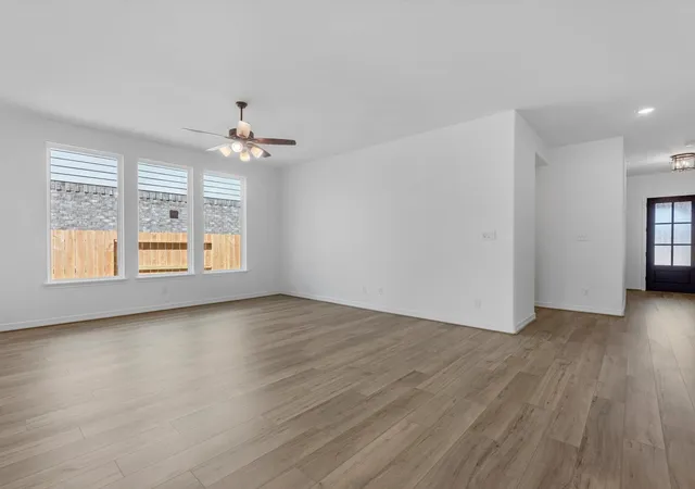 Photo 3 of Single family home for sale at 7803 Topaz Ridge Dr, Angleton, TX 77515 | MLS# 25749745 | Listing updated on 2026-09-08