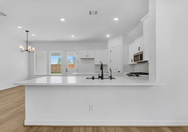 Photo 4 of Single family home for sale at 7803 Topaz Ridge Dr, Angleton, TX 77515 | MLS# 25749745 | Listing updated on 2026-09-21