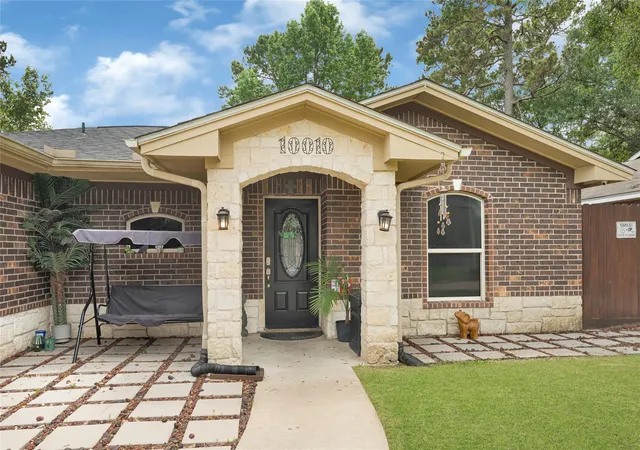 Photo 3 of Single family home for sale at 10010 Valley Park Dr, Houston, TX 77078 | MLS# 35908245 | Listing updated on 2026-07-18