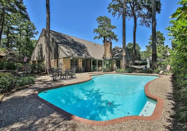 Photo 2 of Single family home for sale at 1907 Corral Dr, Houston, TX 77090 | MLS# 24536156 | Listing updated on 2026-09-18