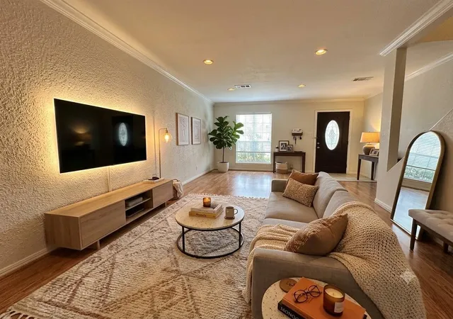 Photo 3 of Sale Pending at 14453 Still Meadow Dr, Houston, TX 77079 | MLS# 77338548 | Listing updated on 2026-09-21