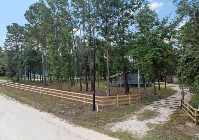4th image of 30 Libby Dr, Cleveland, TX 77328 | MLS# 81606832
